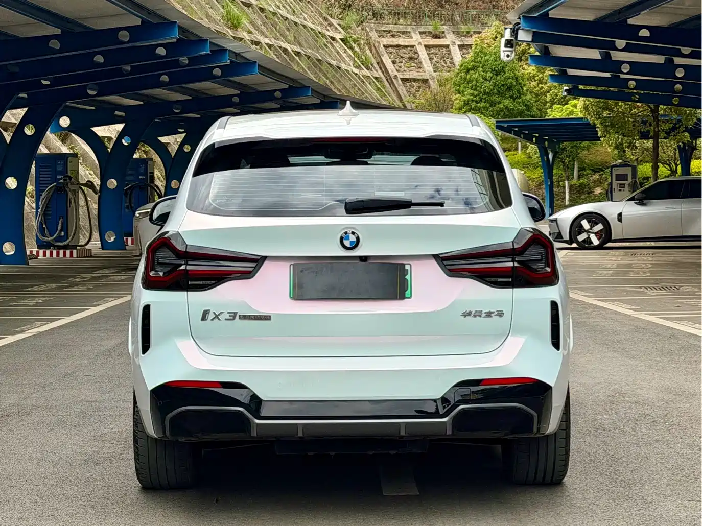 BMW IX3