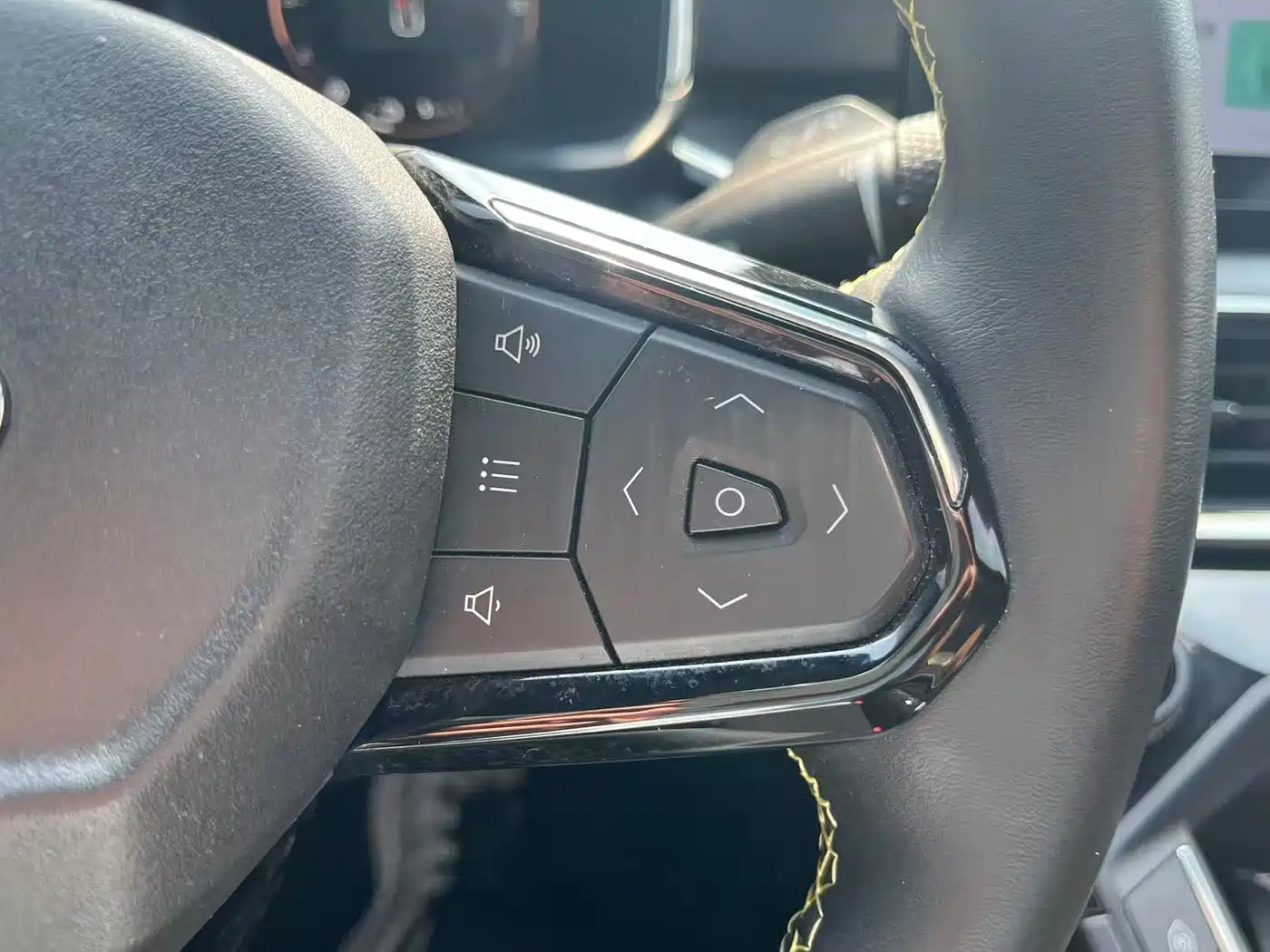 Lynk & Co 06 EM-P 2023 2023 1.5T Remix PHEV Hero