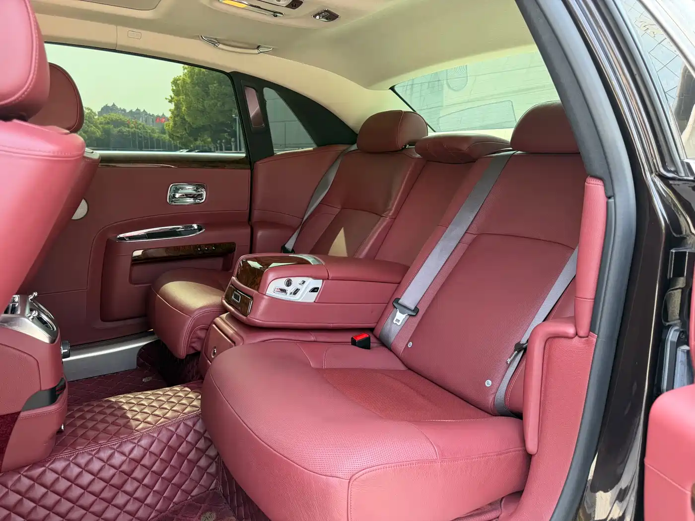 Rolls-Royce Ghost 2013 2014 6.6T Extended Edition