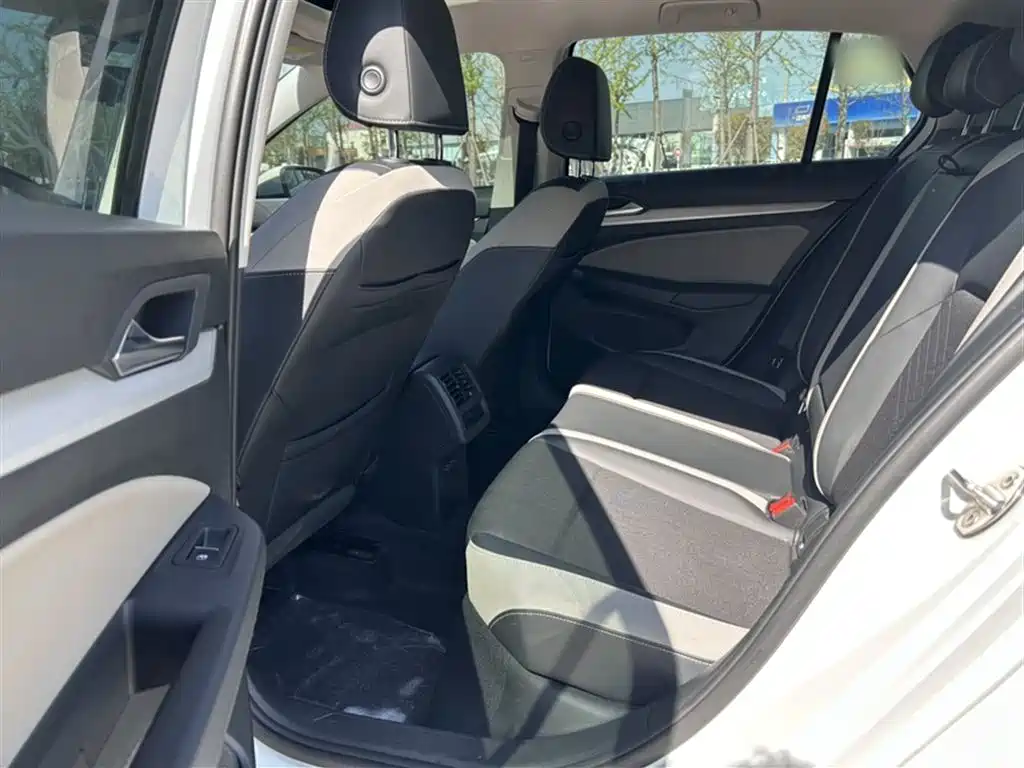 Volkswagen Golf 2021 280TSI DSG Pro фото 14