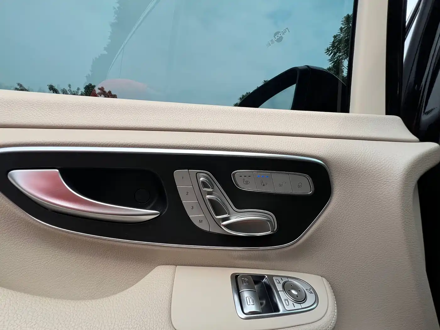 Mercedes-Benz V-Class 2018 V 260 Premium Edition China VI фото 8