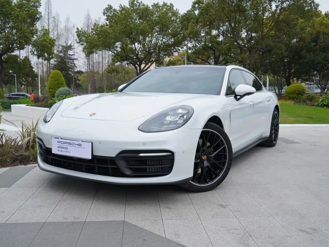 PORSCHE PANAMERA