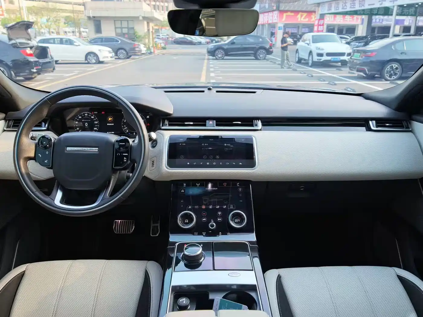 Land Rover Range Rover Velar 2017 P380 R-DYNAMIC HSE фото 6