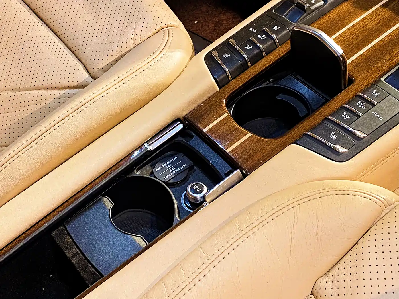 Porsche Panamera 2010 Model Panamera 4S 4.8L фото 25