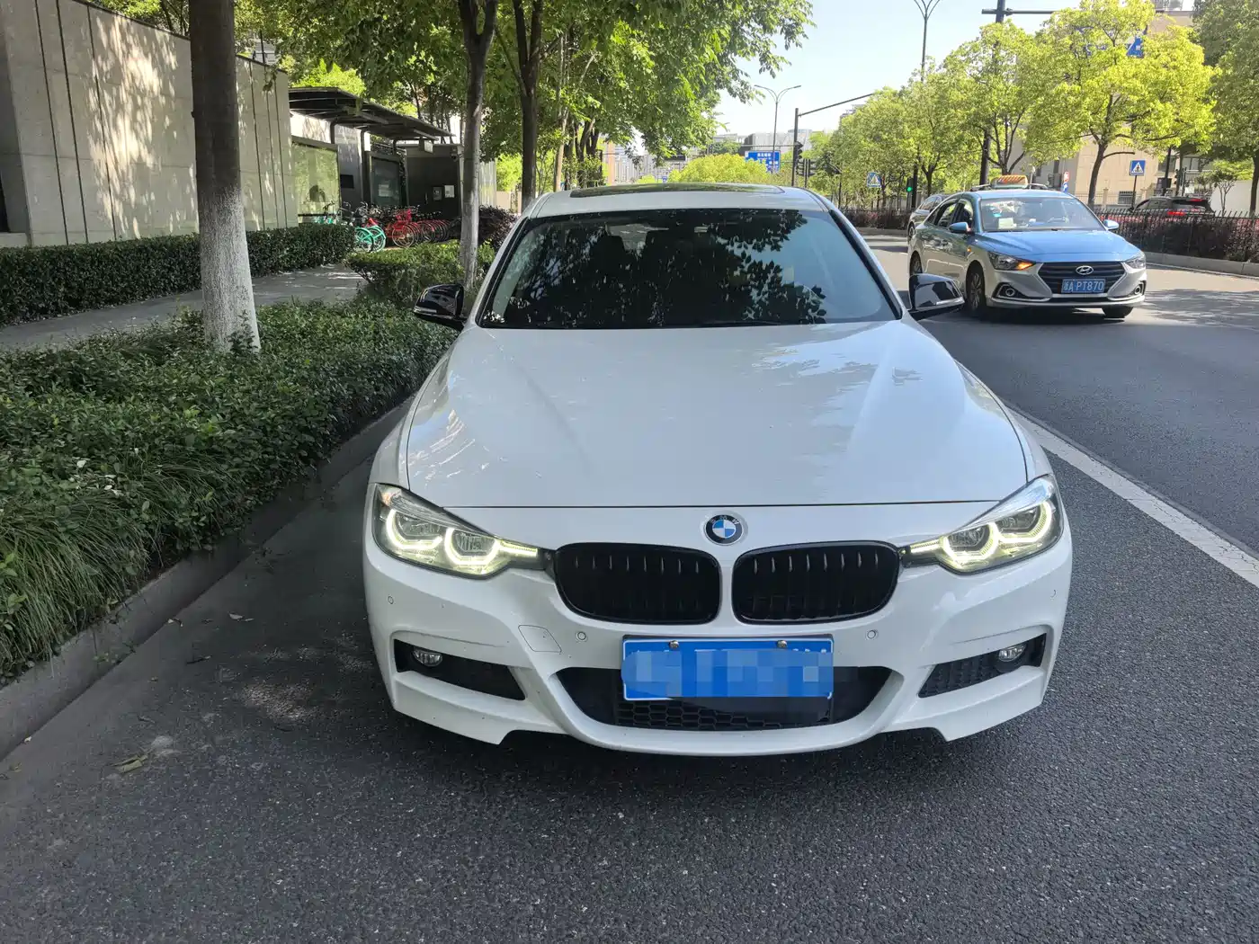 BMW 3 Series 2019 320Li M Sport Black Night Edition фото 3