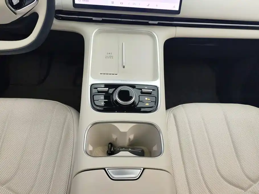 Geely Galaxy Galaxy Starship 7 EM-i 2025 Model 120km Explorer+ Edition 16