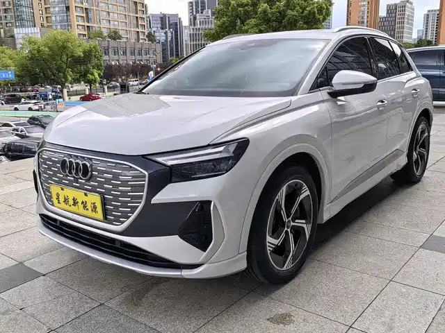 Audi Audi Q4 e-tron 2023 40 e-tron Innovation Edition