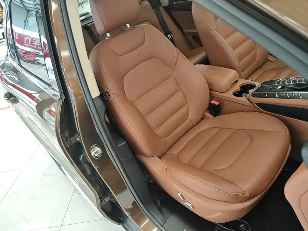 Zotye SR9 2018 2017 2.0T Auto Ultimate Heart Edition