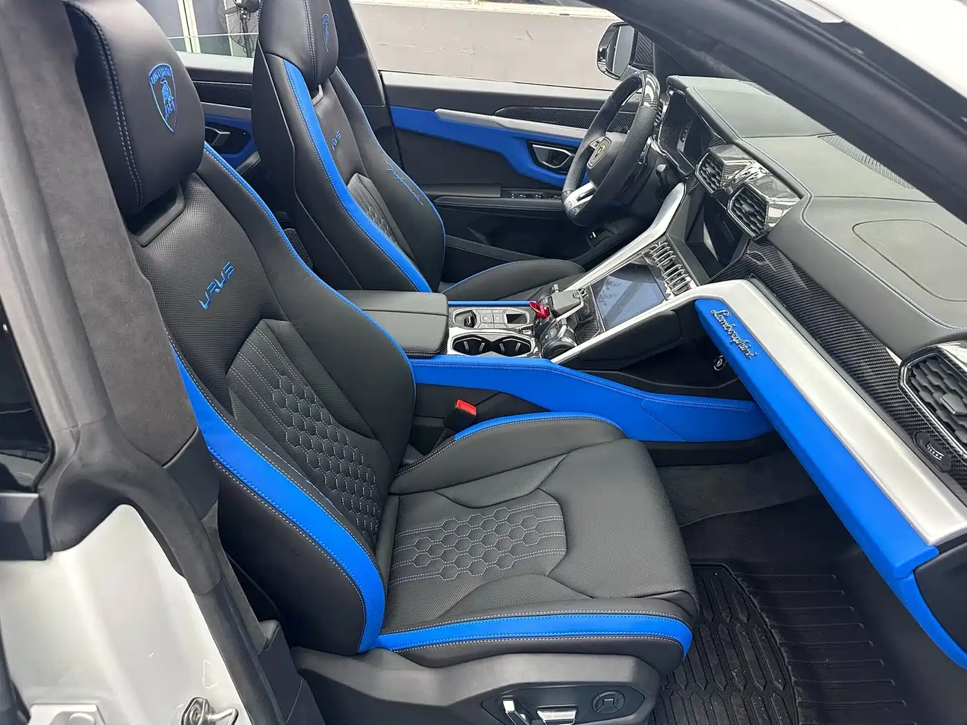 Lamborghini Urus 2018 4.0T V8 фото 5