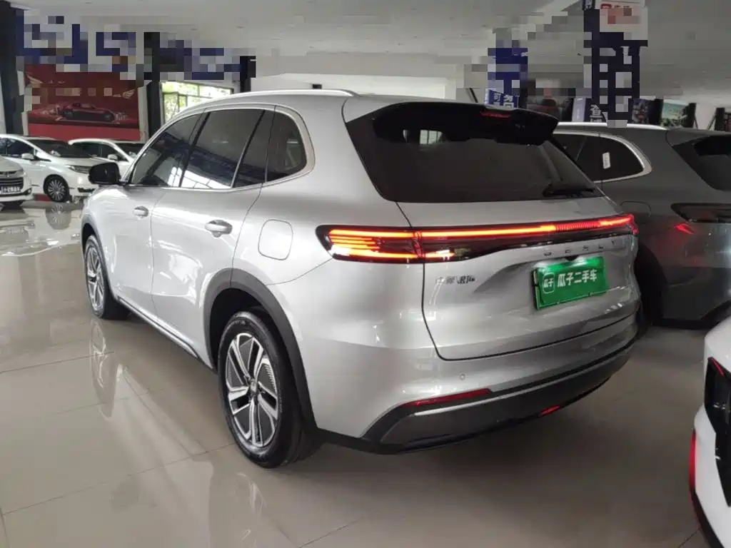 Geely Galaxy Galaxy Starship 7 EM-i 2025 2025 Model 120km Voyage+ Edition