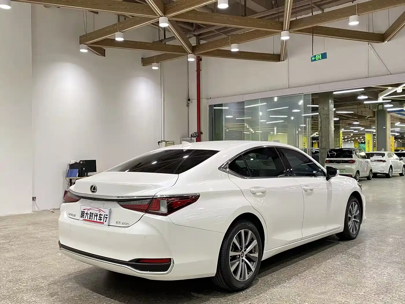 Lexus ES 2020 200 Excellence фото 6