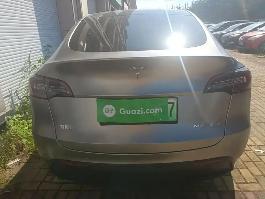 Фото 6 - Tesla Model Y