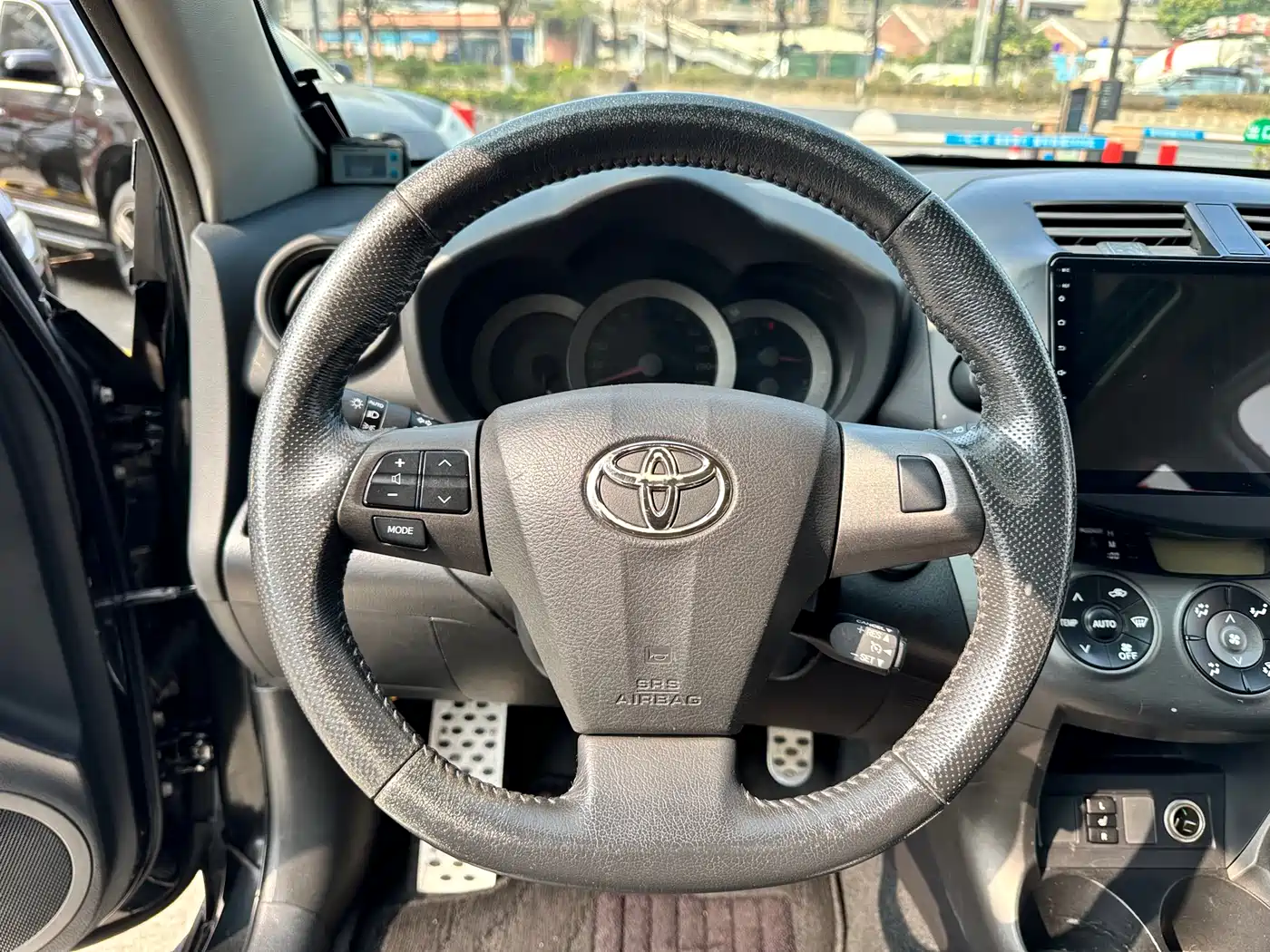 Toyota RAV4 Rongfang 2011 2.4L Automatic 4WD Luxury Edition фото 15