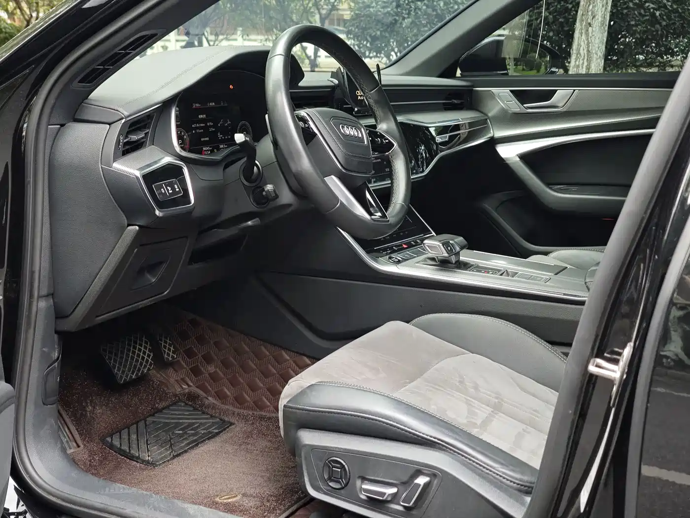 Audi A6L 2023 40 TFSI Luxury Dynamic фото 4