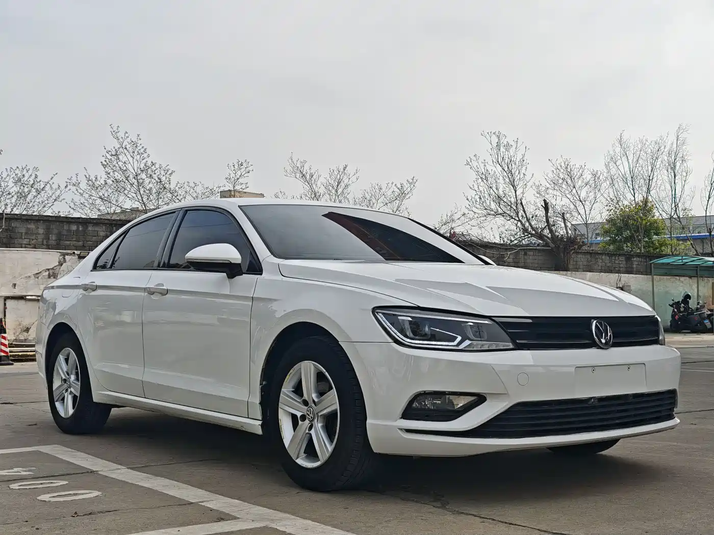 Volkswagen Lamando 2015 230TSI DSG Style фото 3