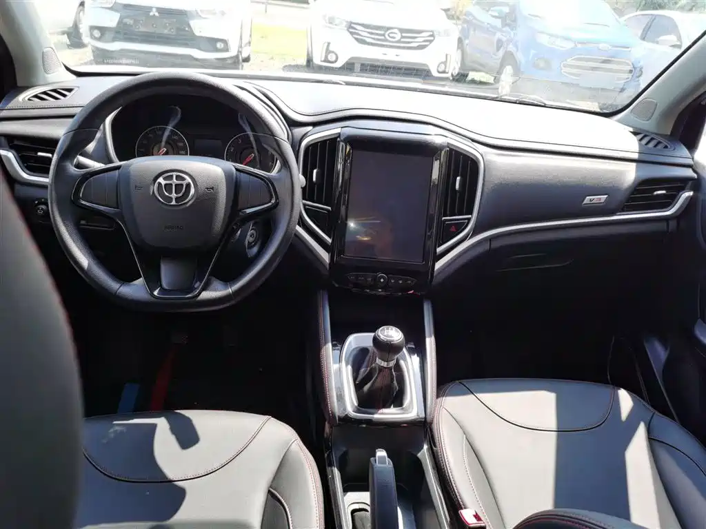 Zhonghua V3 2019 2017 1.5L Manual Comfort