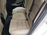Фото 10 - Geely Binrui