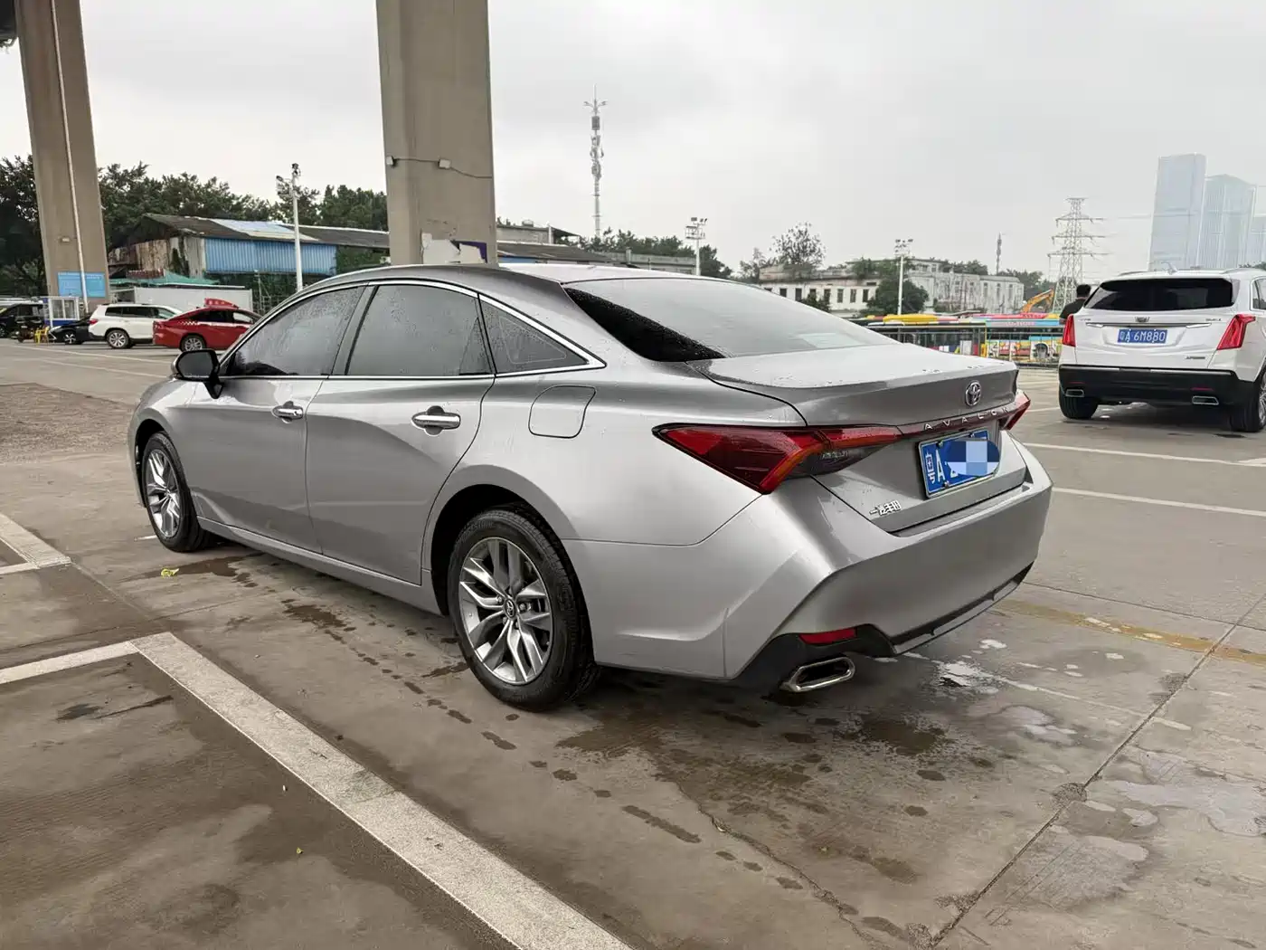 Toyota Avalon 2022 2.0L Luxury Edition фото 4