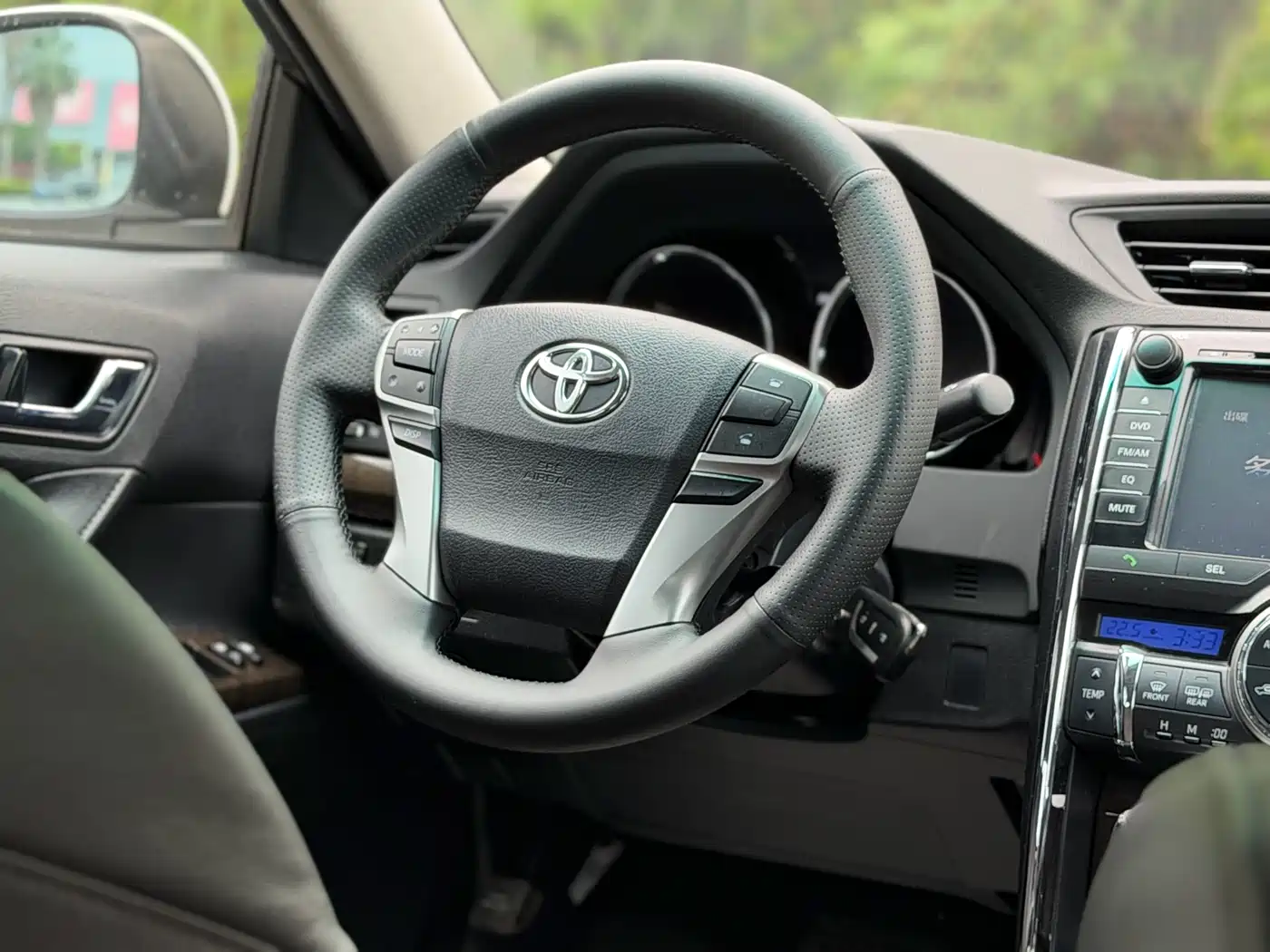 Toyota Reiz 2015 2013 2.5V Premium Edition
