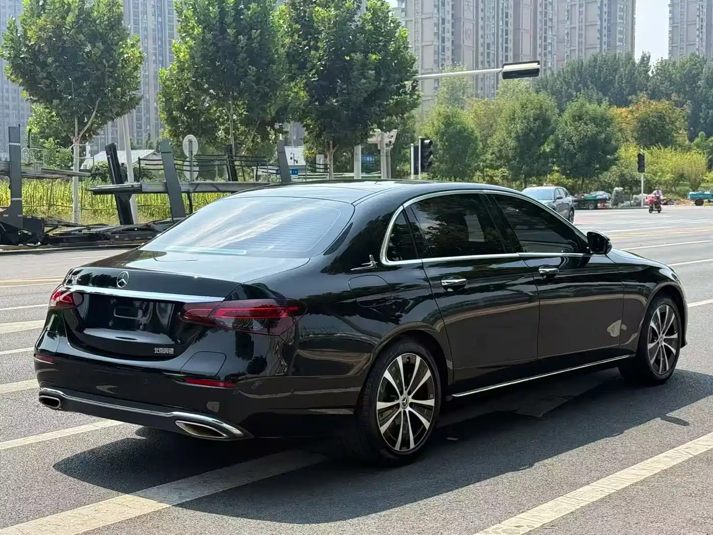 Mercedes-Benz E-Class, миниатюра 17