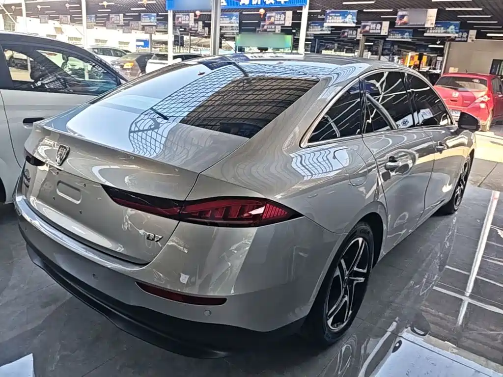 Roewe D7 2024 2023 DMH 125km Excellence Edition