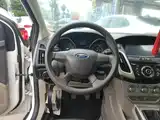 Фото 11 - Ford Focus