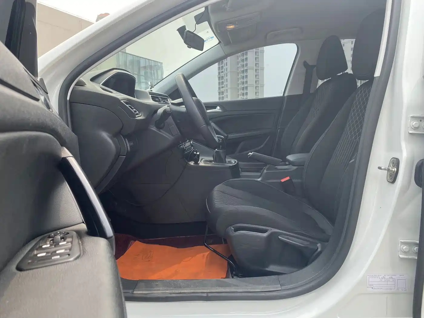 Peugeot 308 2018 2018 1.6L Manual Fashion Edition