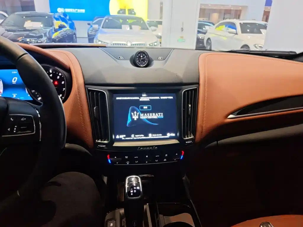 صورة 10 - Maserati Levante