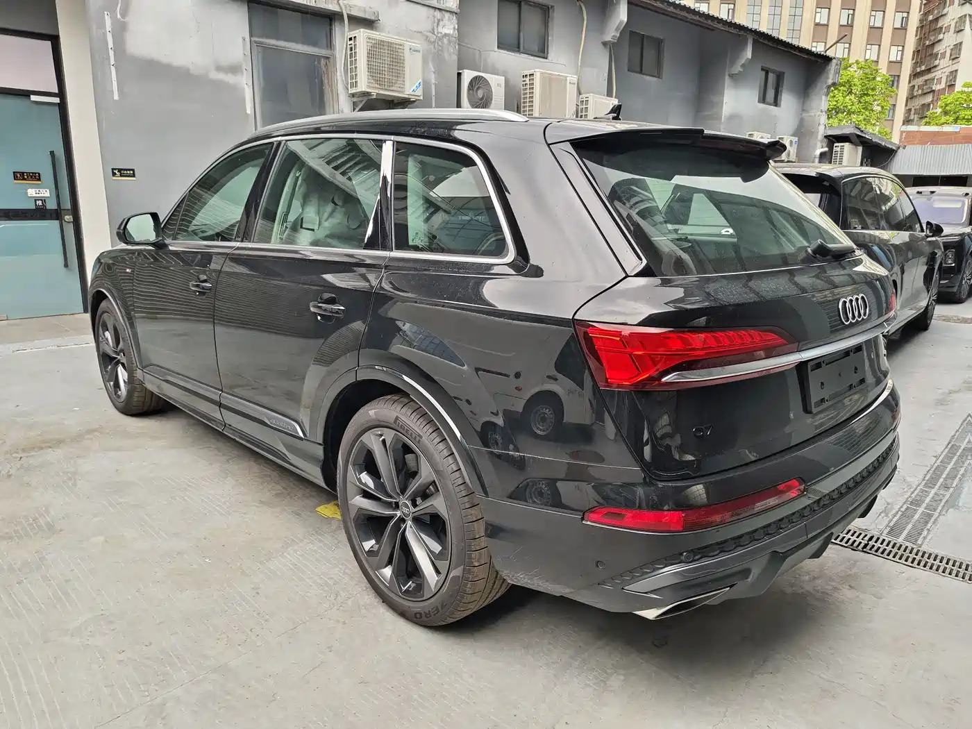 AUDI Q7