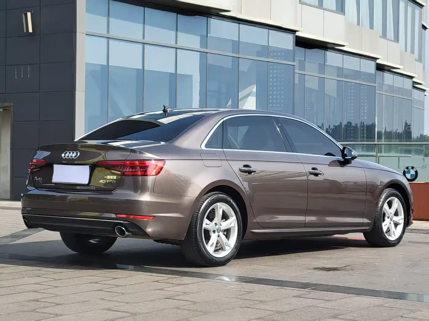 Audi A4L 2017 Plus 40 TFSI Fashion фото 4