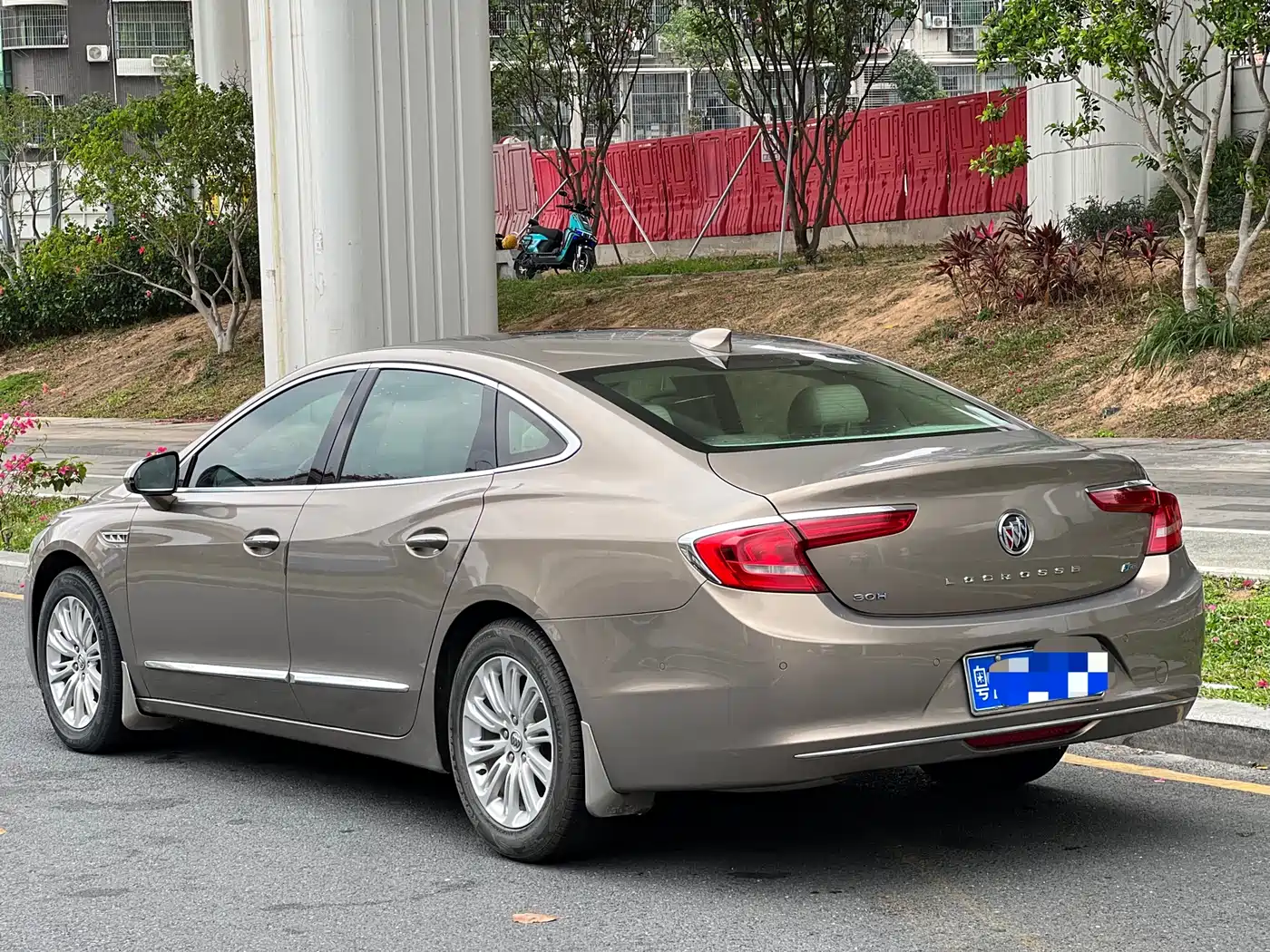 BUICK LACROSSE