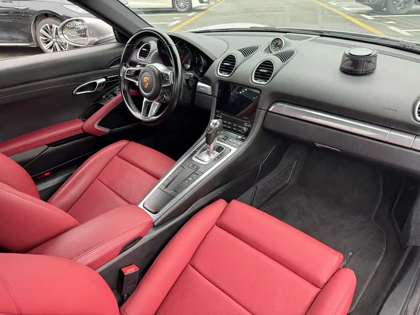 Porsche 718 2018 Cayman 2.0T фото 6