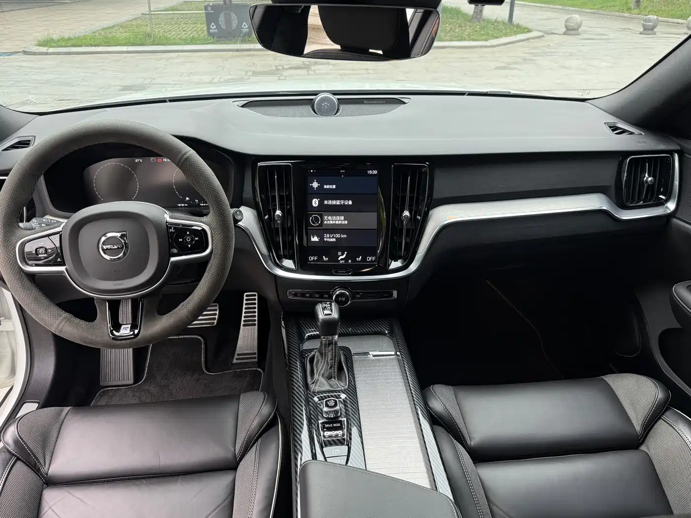 Фото 10 - Volvo V60