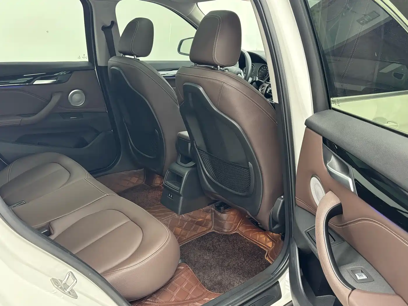 BMW X1 2022 sDrive20Li Fashion фото 14