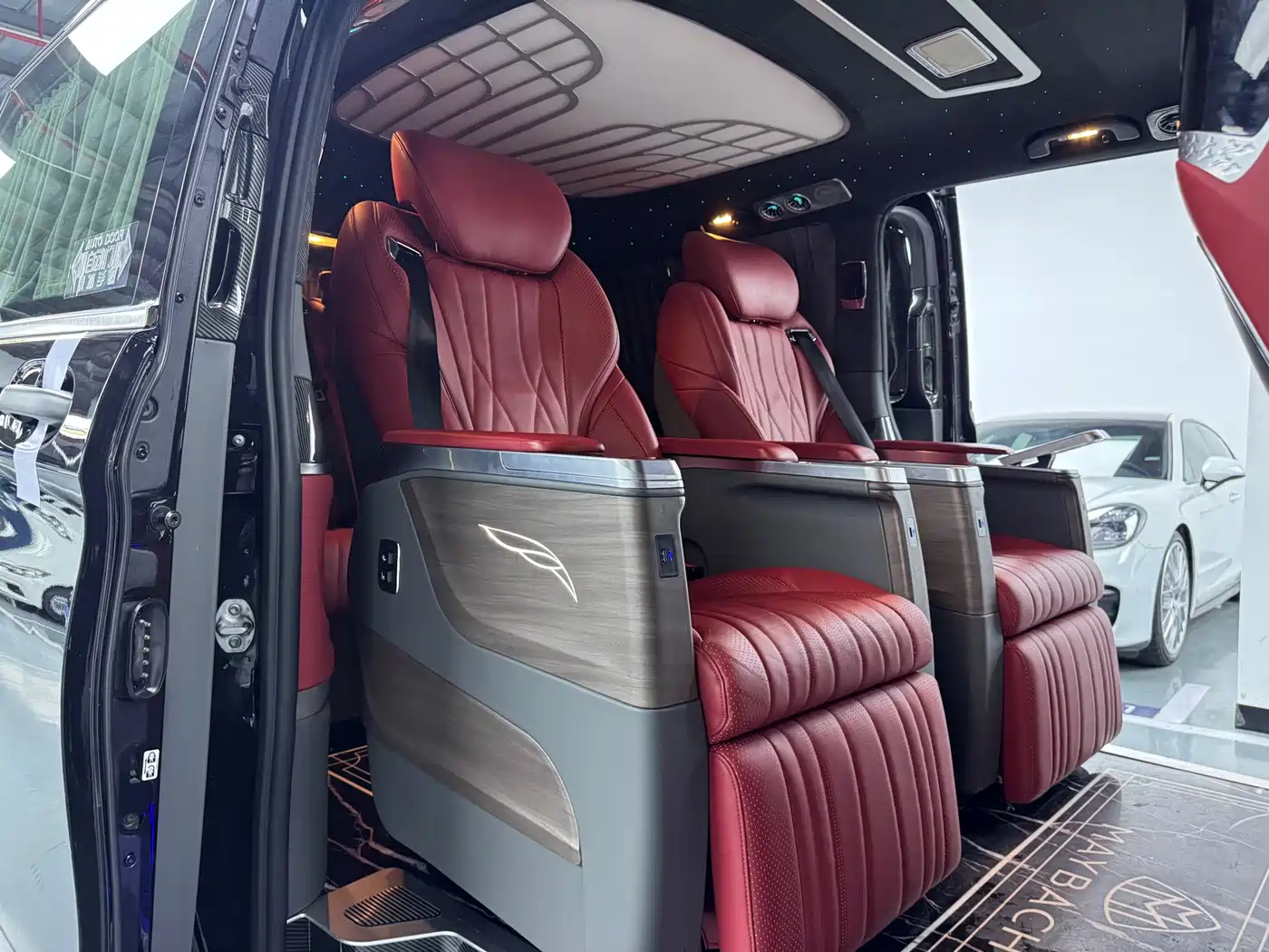 Mercedes-Benz Vito 2021 2.0T Business Edition 7-seater фото 18