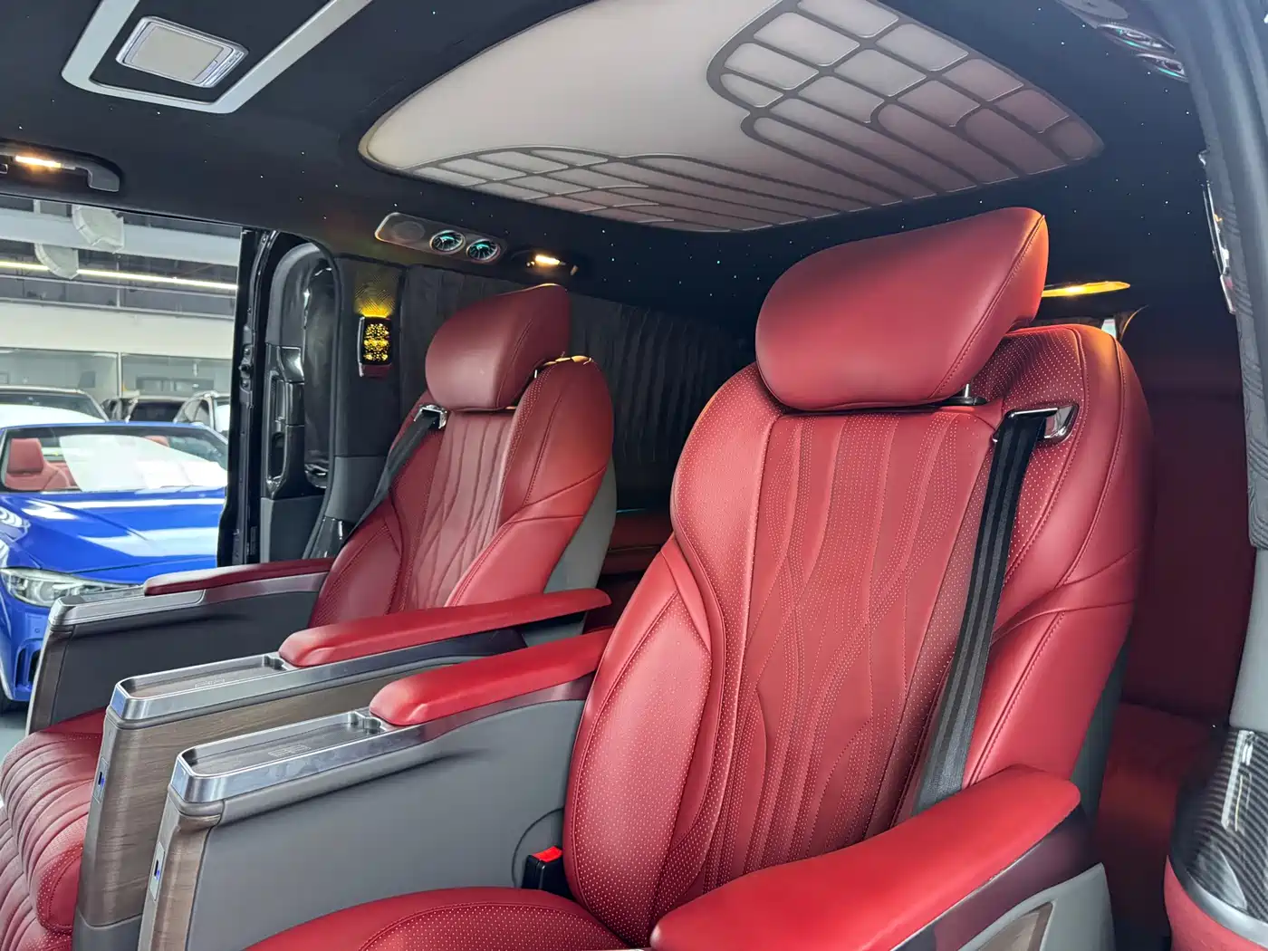 Mercedes-Benz Vito 2021 2.0T Business Edition 7-seater фото 12