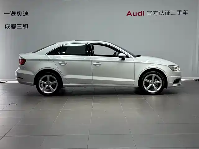 Audi A3 2014 Limousine 35 TFSI Auto Comfort — фото 3