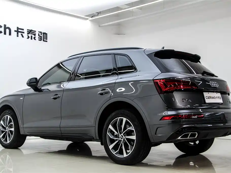 Audi Q5L 2023 40T Luxury Dynamic фото 7