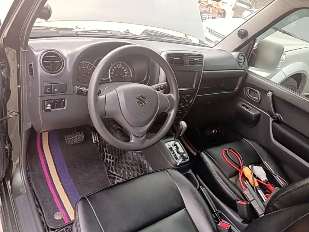 Suzuki Jimny (Import) 2015 2015 1.3 AT JLX Navigation Edition
