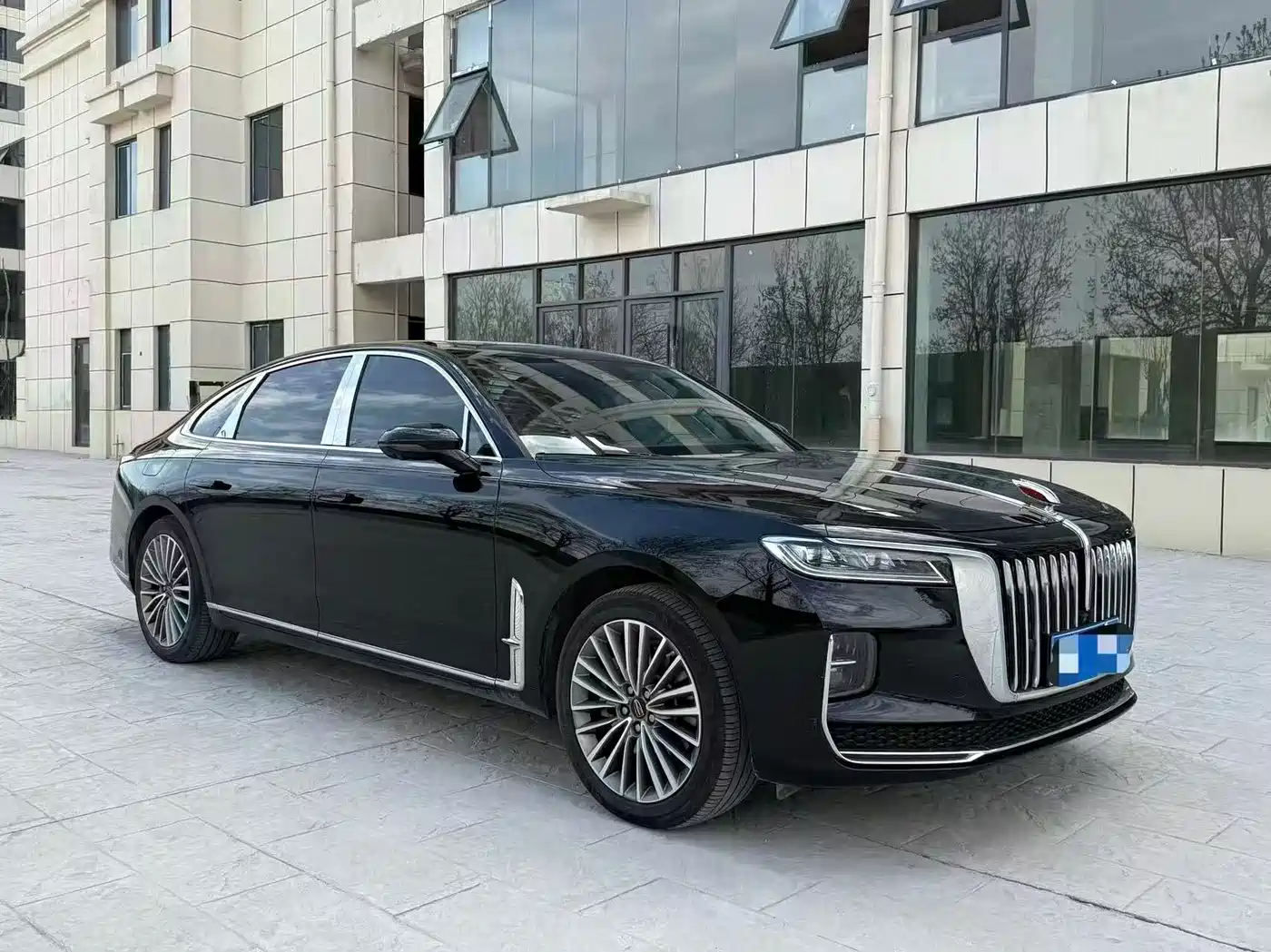 Hongqi H9 2022 2.0T Smart Connect Flag Enjoy Edition