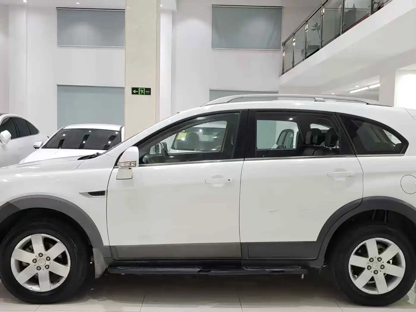 Chevrolet Captiva 2013 2014 2.4L 2WD Urban 7-seater