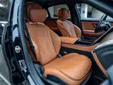 Photo 31 - Mercedes-Benz S-Class