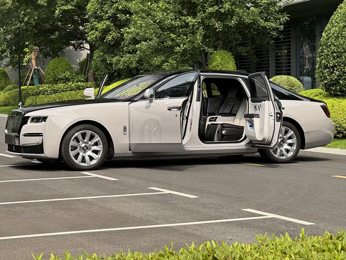 Rolls-Royce Ghost 2023 2021 6.7T Long Wheelbase