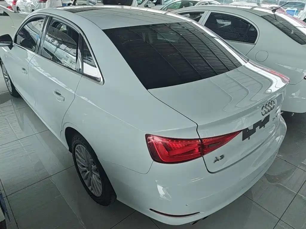 Фото 23 - Audi A3