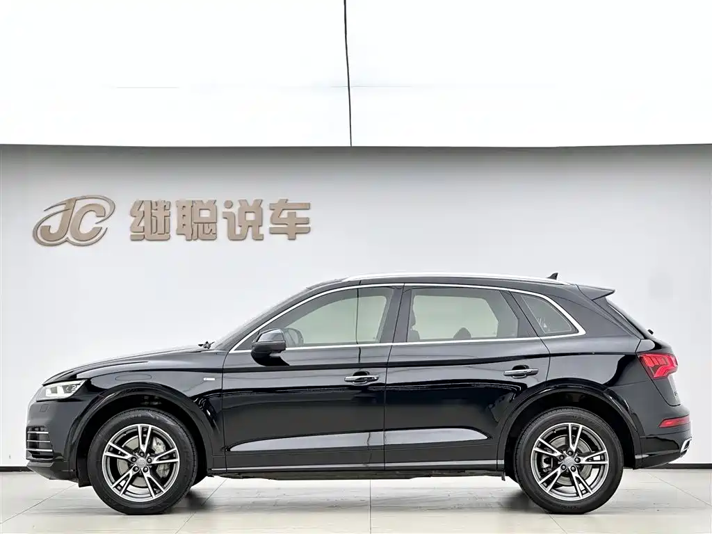 Audi Q5L 2018 40 TFSI Prestige Fashion (China V) фото 3