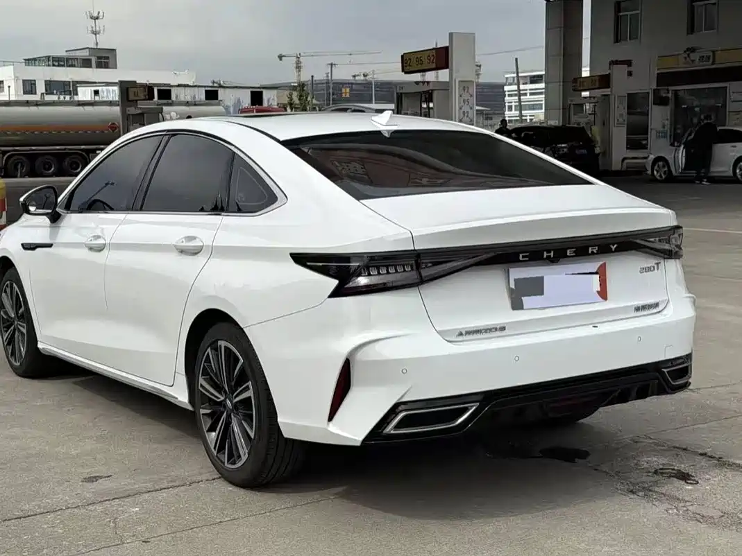 CHERY ARRIZO 8