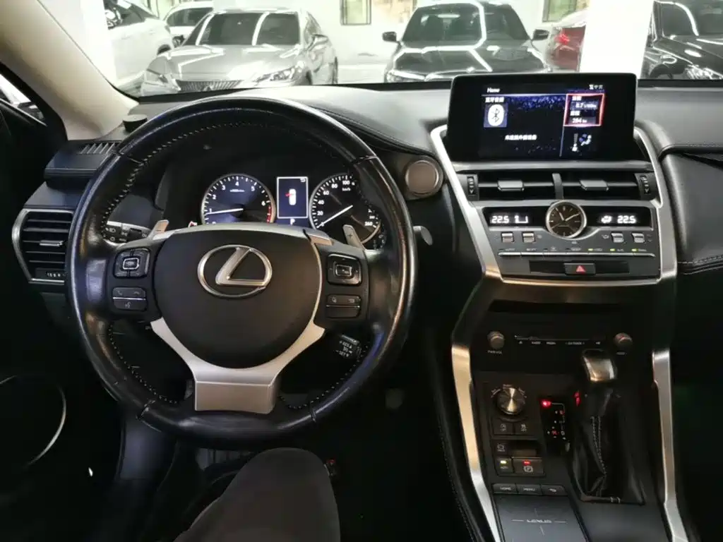 Photo 10 - Lexus NX