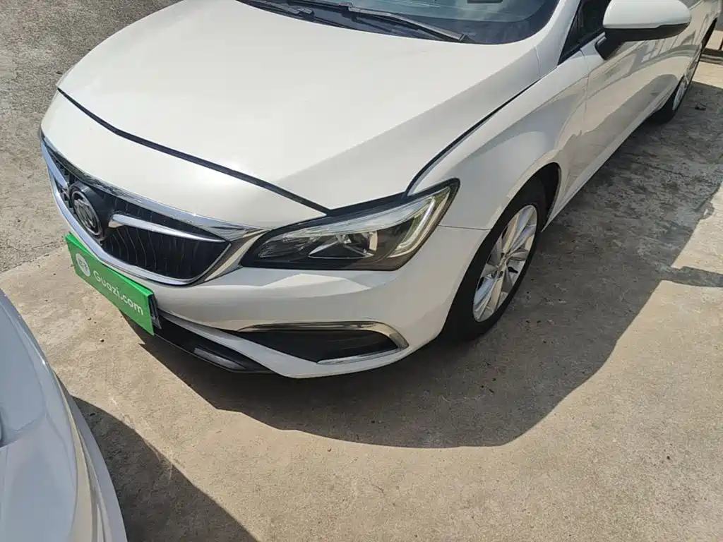 Фото 24 - Buick Verano