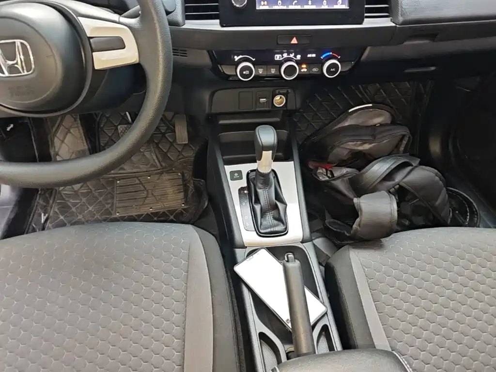 Фото 14 - Honda Fit