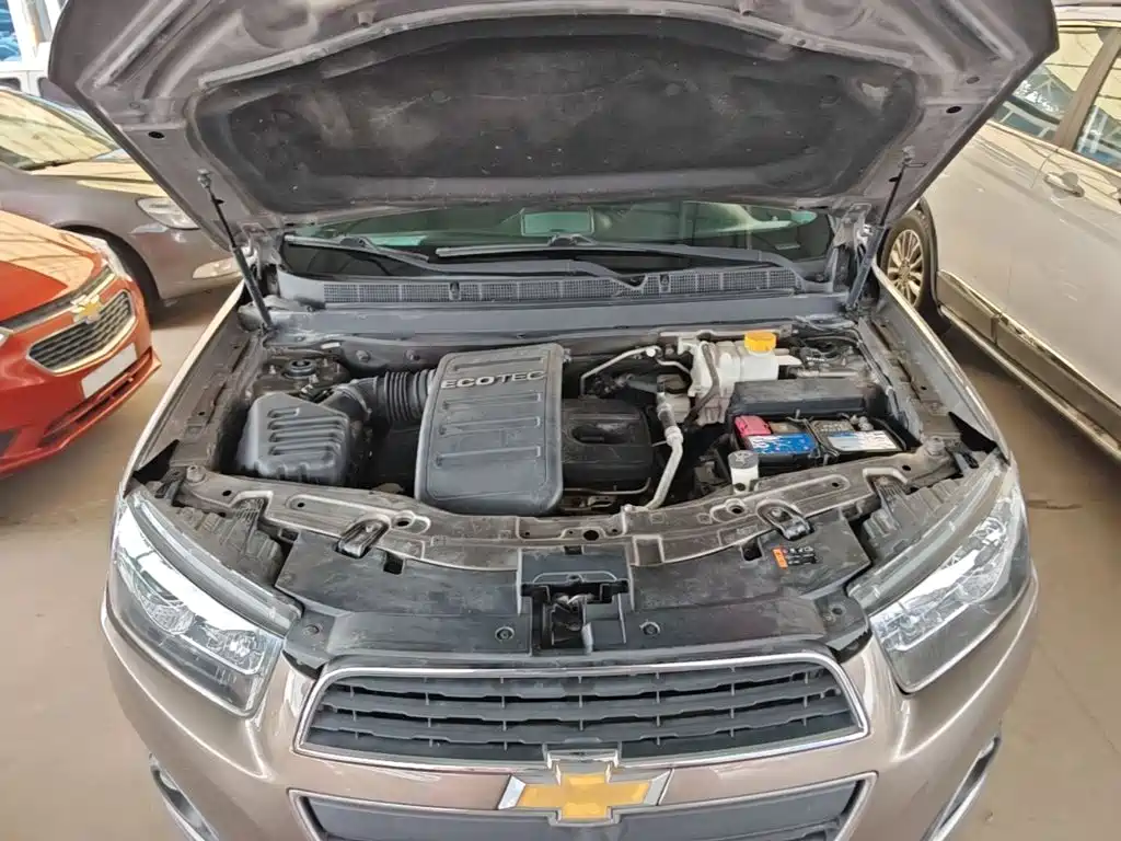 Chevrolet Captiva 2016 2015 2.4L 2WD Urban Edition 7-seater